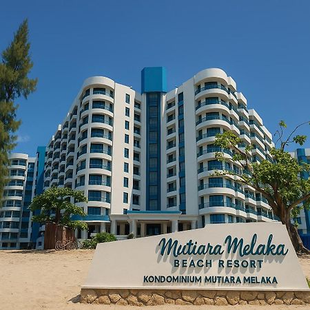 Mutiara Melaka Beach Resort By Glex Tangga Batu Extérieur photo