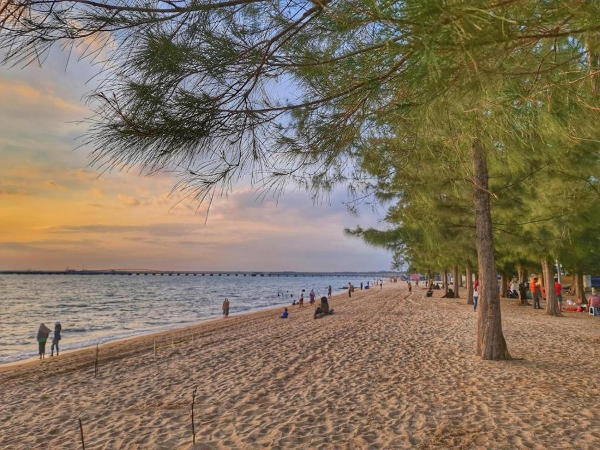 Mutiara Melaka Beach Resort By Glex Tangga Batu Extérieur photo