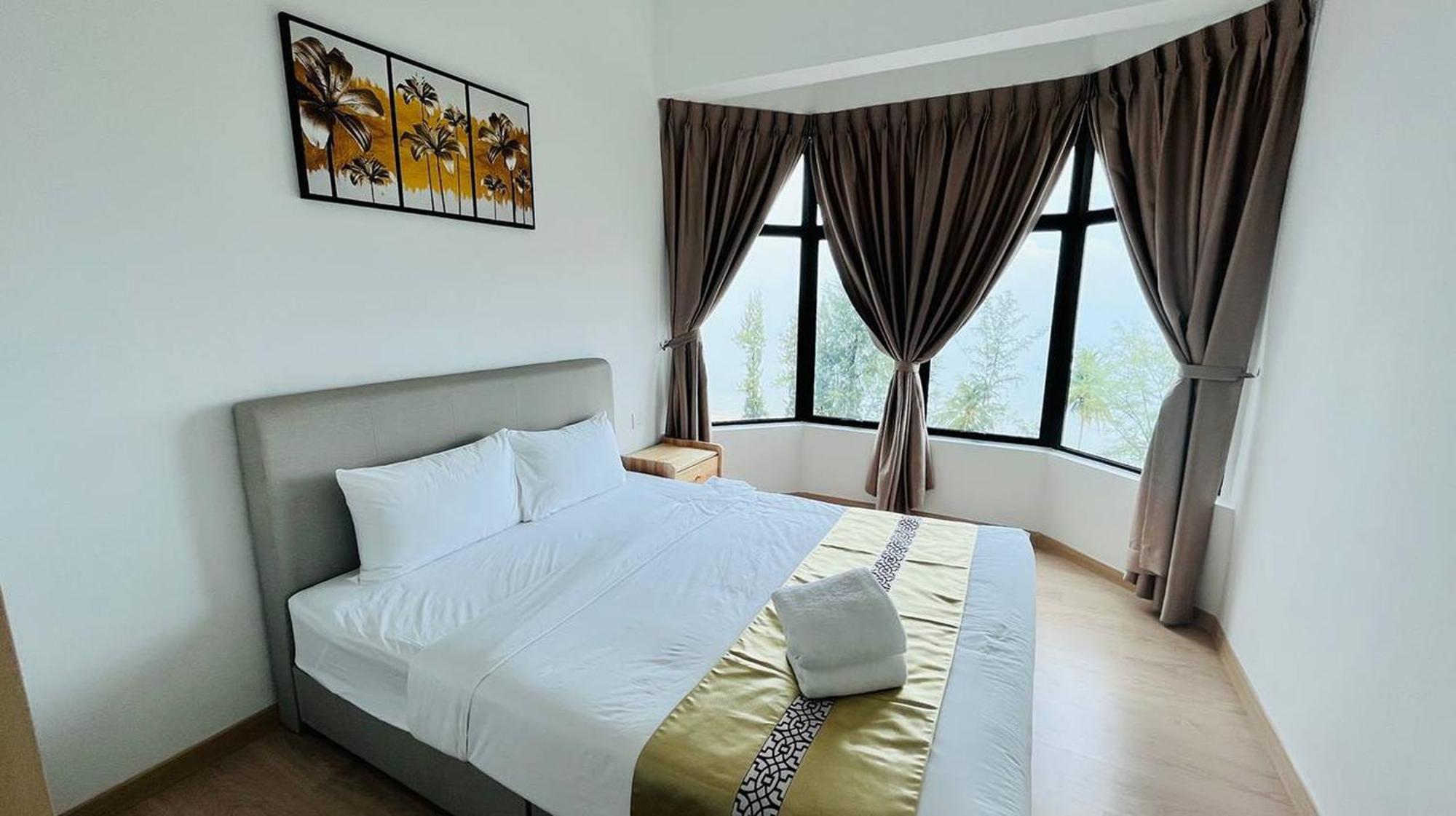 Mutiara Melaka Beach Resort By Glex Tangga Batu Extérieur photo