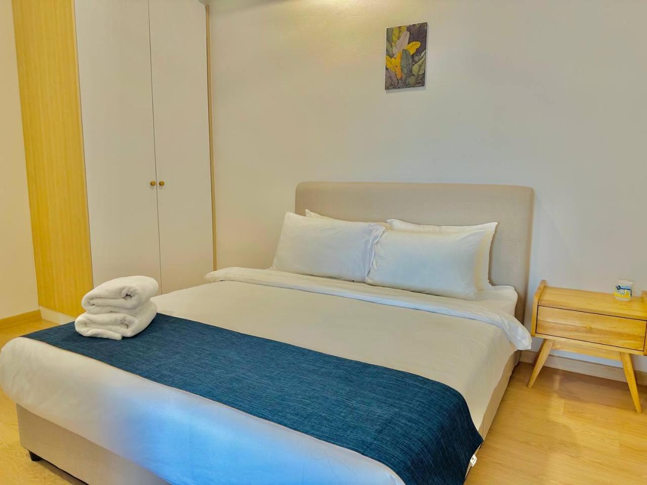 Mutiara Melaka Beach Resort By Glex Tangga Batu Extérieur photo